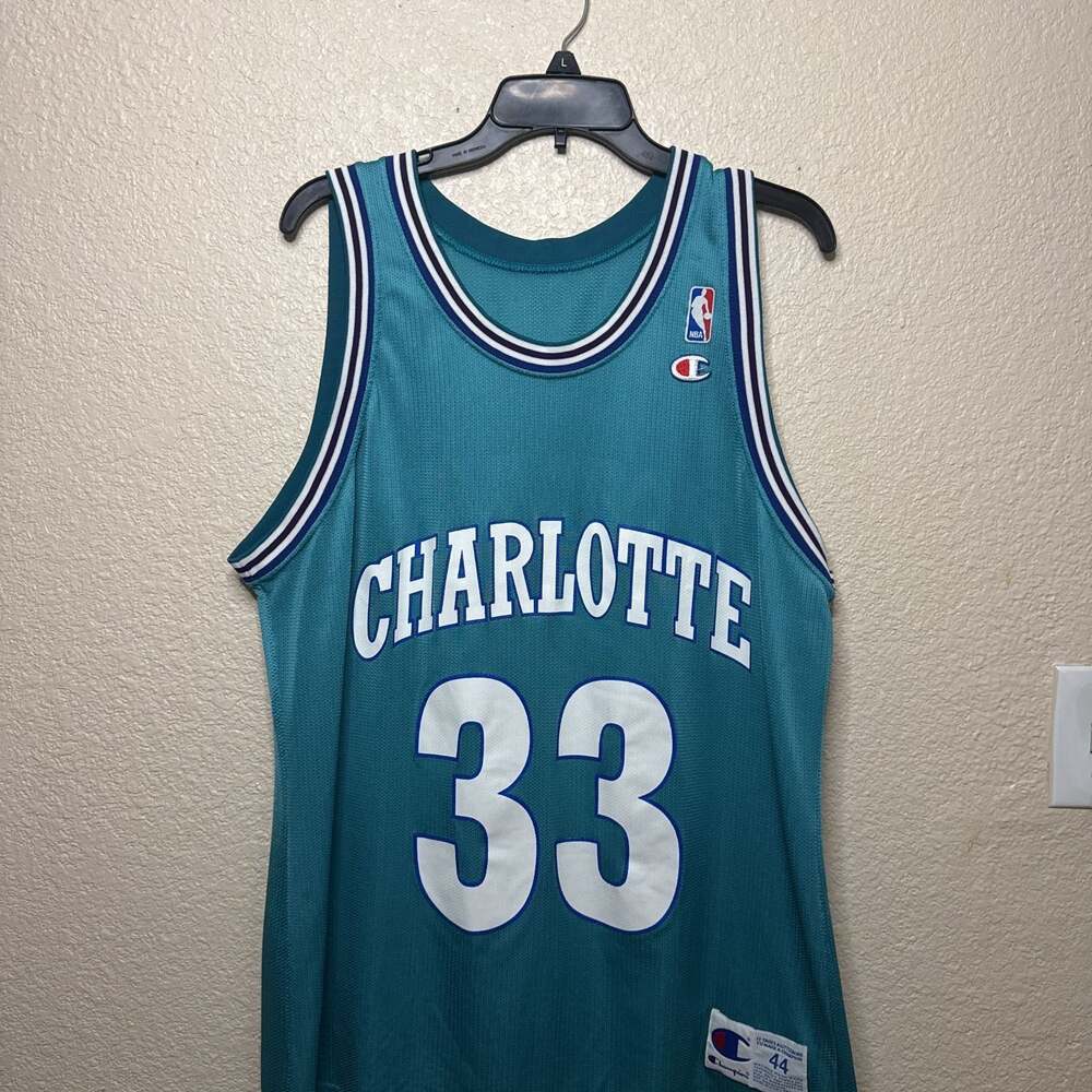 Vintage 90s Champion Charlotte Hornets Alonzo Mourning Jersey Size 48 NBA